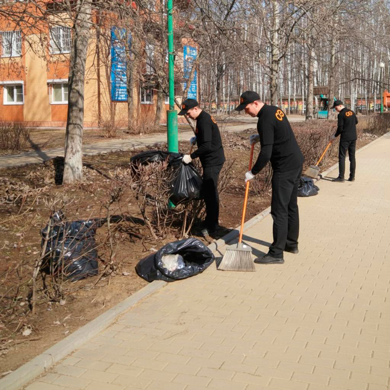 Уборка территории  в Камышине